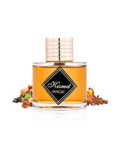 Luxe parfumfles Kismet Magic met gouden dop en amberkleurige vloeistof, omringd door noten van karamel, hazelnoot, kaneel en steranijs.