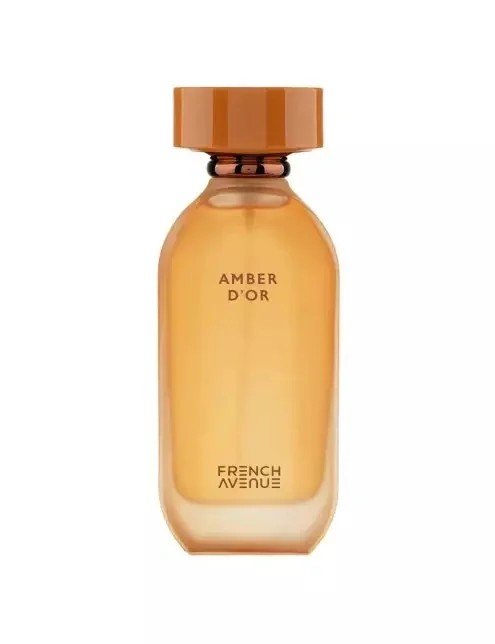 Een amberkleurige parfumfles met de naam “Amber D’Or” en het logo “French Avenue”.